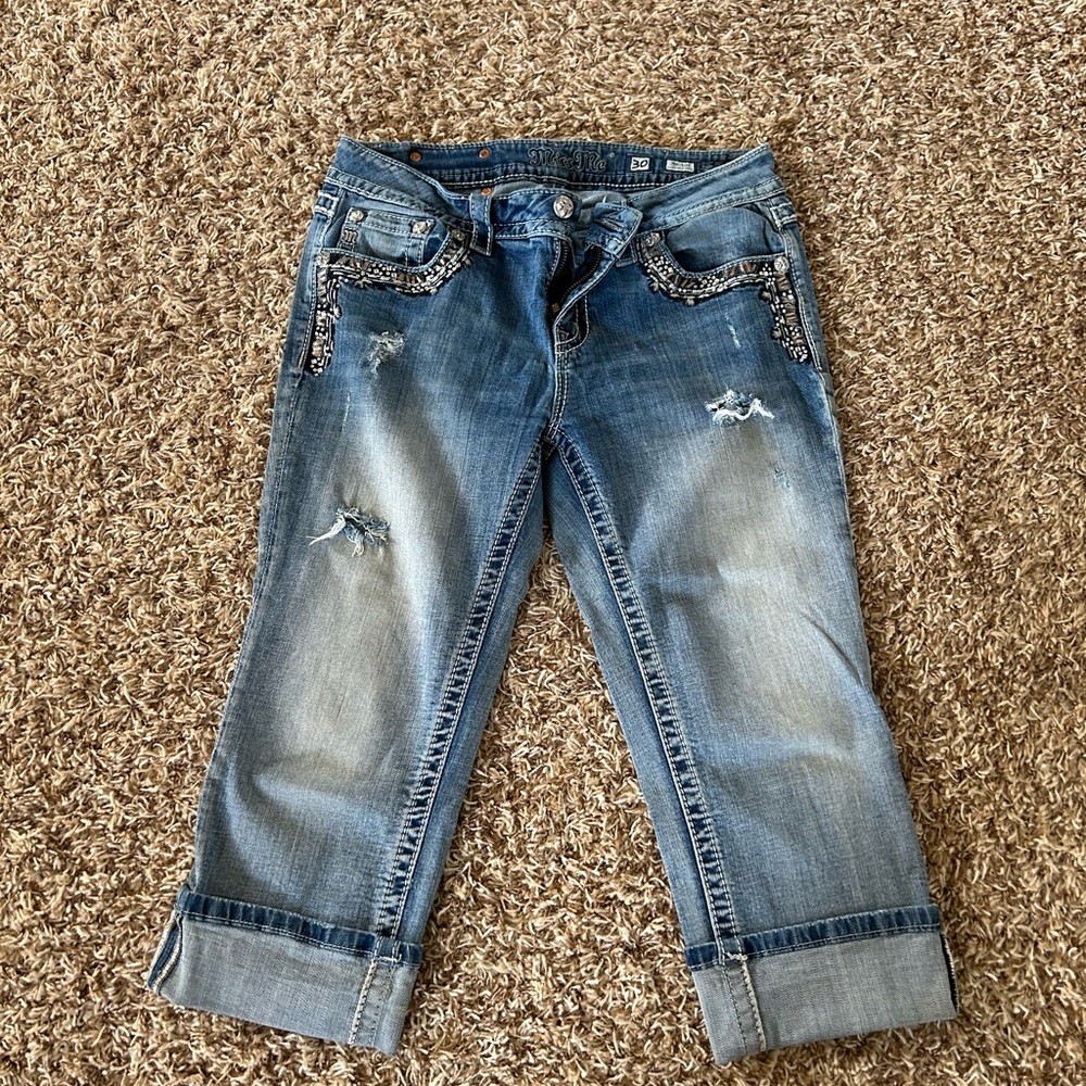 Miss me, light blue Capri jeans, size 30, midrise cuffed Capri